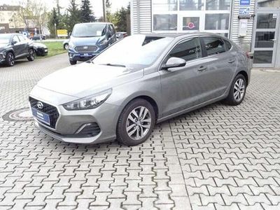 Gebraucht Hyundai i30 Trend 120 PS (88 kW) 2019 Grau Limousine