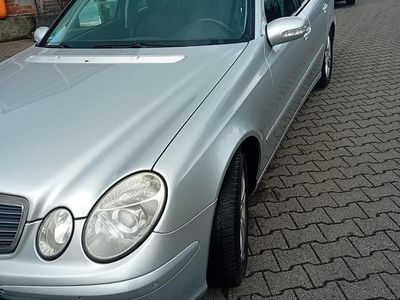 Mercedes E220