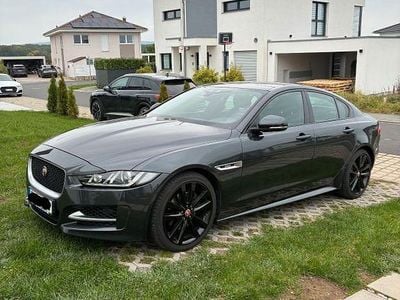 Gebraucht Jaguar XE R-Sport 179 PS (131 kW) 2017 Grau Limousine