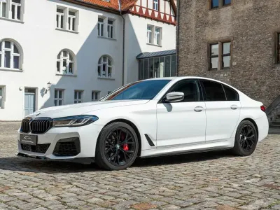 Gebraucht BMW M550 Performance 530 PS (389 kW) 2021 Weiß Limousine
