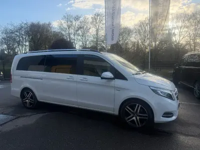 Gebraucht Mercedes V250 Avantgarde 190 PS (139 kW) 2015 Weiß Van / Kleinbus