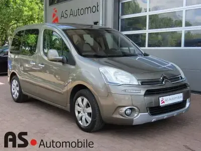 Gebraucht Citroën Berlingo SELECTION 114 PS (83 kW) 2014 Braun Van / Kleinbus