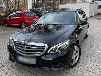 Gebraucht Mercedes E220 170 PS (125 kW) 2013 Schwarz Kombi