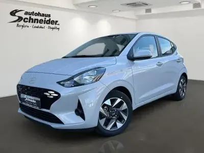 Gebraucht Hyundai i10 Comfort 63 PS (46 kW) 2025 Lumen grey Kleinwagen