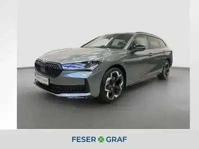 Gebraucht Skoda Superb 204 PS (150 kW) 2025 Graphitegrau Kombi