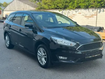 Gebraucht Ford Focus 125 PS (91 kW) 2016 Schwarz Limousine