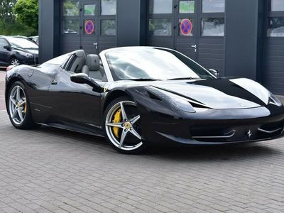 Schwarz Gebraucht 2013 Ferrari 458 Cabrio | 219.900 €