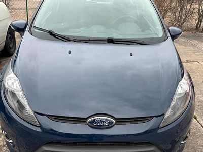 Gebraucht Ford Fiesta 60 PS (44 kW) 2011 Blau Kleinwagen