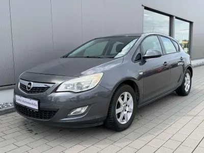 Gebraucht Opel Astra Edition 110 PS (80 kW) 2010 Grau Limousine