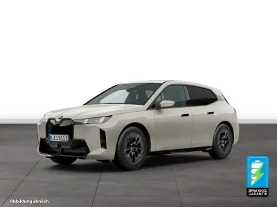 Gebraucht BMW iX M Sport 300 kW (408 PS) 2025 Grau SUV