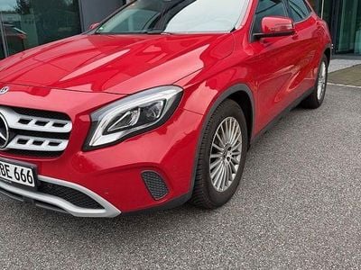 Gebraucht Mercedes GLA180 Business 122 PS (89 kW) 2019 Rot SUV