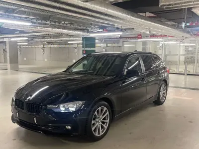 Gebraucht BMW 318 150 PS (110 kW) 2015 Schwarz Limousine