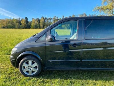 Second-hand Mercedes Viano 204 CP (150 kW) 2010 Negru Monovolum