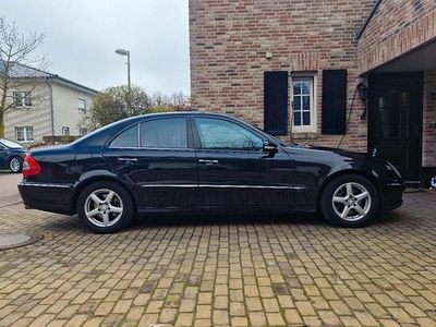 Gebraucht Mercedes E280 190 PS (139 kW) 2007 Schwarz Limousine