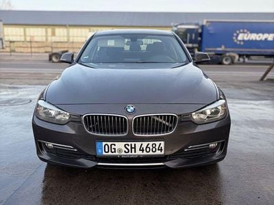 Gebraucht BMW 318 Luxury Line 143 PS (105 kW) 2013 Braun Limousine
