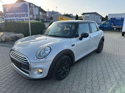Gebraucht Mini Cooper 136 PS (100 kW) 2016 White silver metallic Kleinwagen