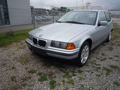 Gebraucht BMW 316 102 PS (75 kW) 1997 Silber Limousine