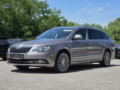 Gebraucht Skoda Superb LAURIN & KLEMENT 170 PS (125 kW) 2014 Violet Kombi