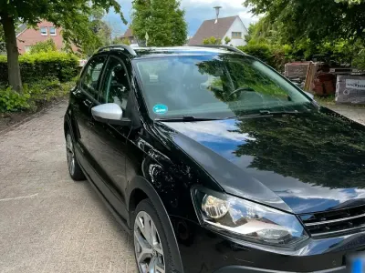 Gebraucht VW Polo Cross 90 PS (66 kW) 2017 Schwarz Kleinwagen