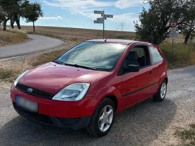 Gebraucht Ford Fiesta 60 PS (44 kW) 2003 Rot Kleinwagen
