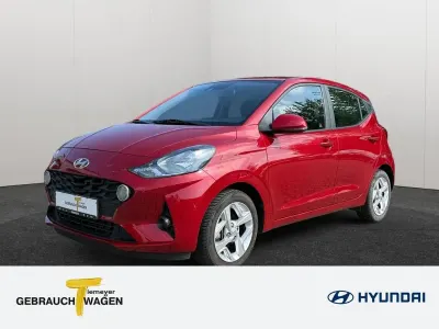 Gebraucht Hyundai i10 Trend 67 PS (49 kW) 2022 Rot Kleinwagen