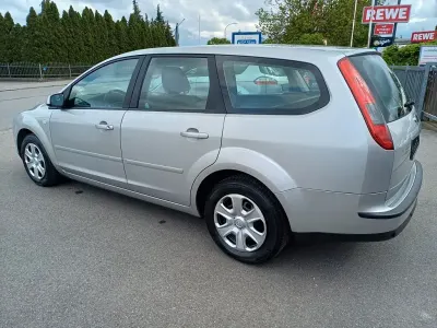 Gebraucht Ford Focus 101 PS (74 kW) 2007 Silber Limousine