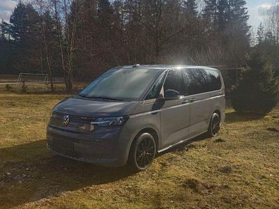 Gebraucht VW Multivan 136 PS (100 kW) 2022 Grau Van