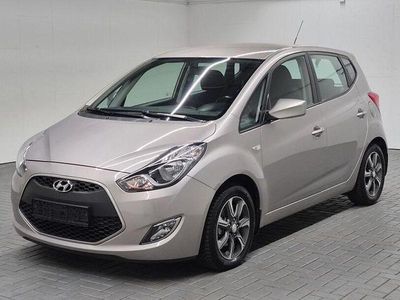 Gebraucht Hyundai ix20 125 PS (91 kW) 2017 Sandweissmet. Kleinwagen