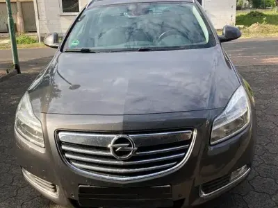 Gebraucht Opel Insignia Sport 131 PS (96 kW) 2010 Grau Kombi