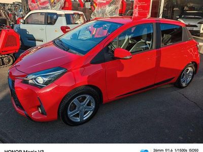 Gebraucht Toyota Yaris Club 111 PS (81 kW) 2019 Rot Kleinwagen