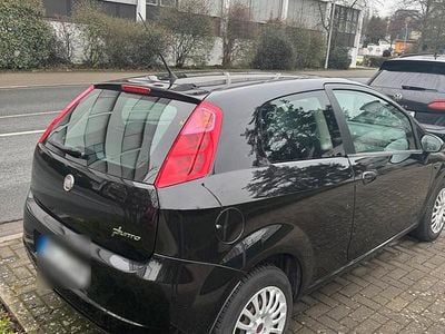 Second-hand Fiat Punto 67 CP (49 kW) 2009 Negru Hatchback