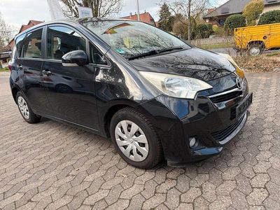 Gebraucht Toyota Verso-S Club 90 PS (66 kW) 2012 Schwarz Van / Kleinbus