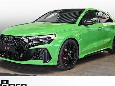 Neu Audi RS3 Comfort 400 PS (294 kW) 2025 Grün Limousine