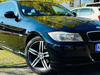 Gebraucht BMW 318 Sport Line 116 PS (85 kW) 2011 Kombi