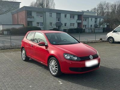 Gebraucht VW Golf VI 80 PS (58 kW) 2009 Rot Kleinwagen