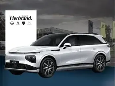 Nouă XPENG G9 AWD Performance 422 kW (575 CP) 2025 Alb SUV