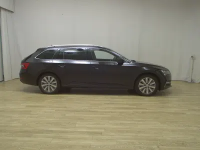 Gebraucht Skoda Superb Style 218 PS (160 kW) 2021 Schwarz Kombi