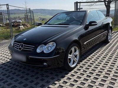 Usata Mercedes CLK320 Avantgarde 218 CV (160 kW) 2003 Nero Cabrio