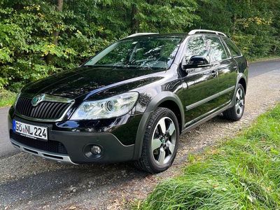 Gebraucht Skoda Octavia Family 152 PS (111 kW) 2012 Schwarz Kombi