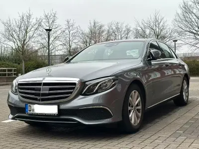 Gebraucht Mercedes E200 184 PS (135 kW) 2019 Silber Limousine