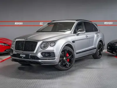 Gebraucht Bentley Bentayga 549 PS (403 kW) 2019 Sonderlackierung light grey satin SUV