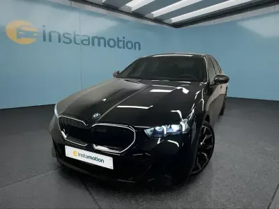 Second-hand BMW 540 303 CP (222 kW) 2025 Negru Berlinǎ