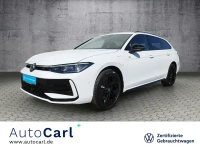 Gebraucht VW Passat IQ Drive 272 PS (200 kW) 2025 Pure white Kombi