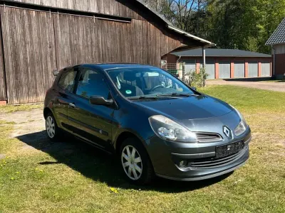 Usata Renault Clio II 75 CV (55 kW) 2006 Nero Utilitaria