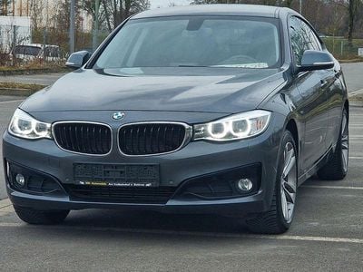 Gebraucht BMW 320 Sport Line 184 PS (135 kW) 2015 Grau Limousine