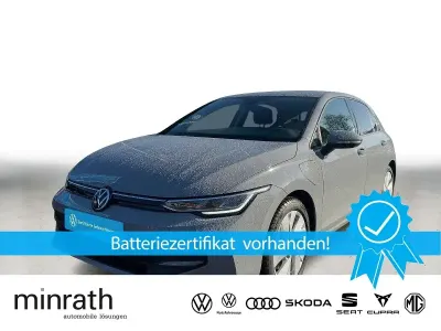 Gebraucht VW Golf VIII Life 150 PS (110 kW) 2025 Grau Limousine