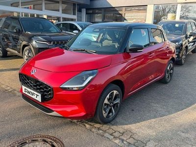 Begagnad Suzuki Swift Comfort+ 83 HK (61 kW) 2025 Röd Halvkombi