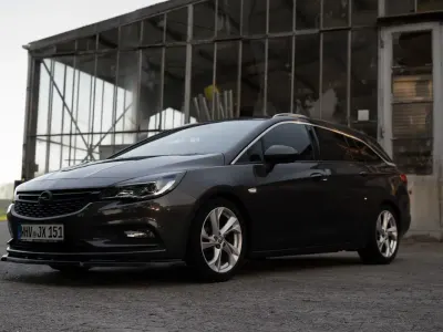 Gebraucht Opel Astra Dynamic 150 PS (110 kW) 2016 Grau Kombi