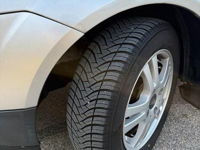 Gebraucht Ford Fiesta 55 PS (40 kW) 2004 Grau Kleinwagen