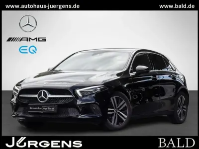 Gebraucht Mercedes A180 Advanced 136 PS (100 kW) 2022 Unilack nachtschwarz Limousine